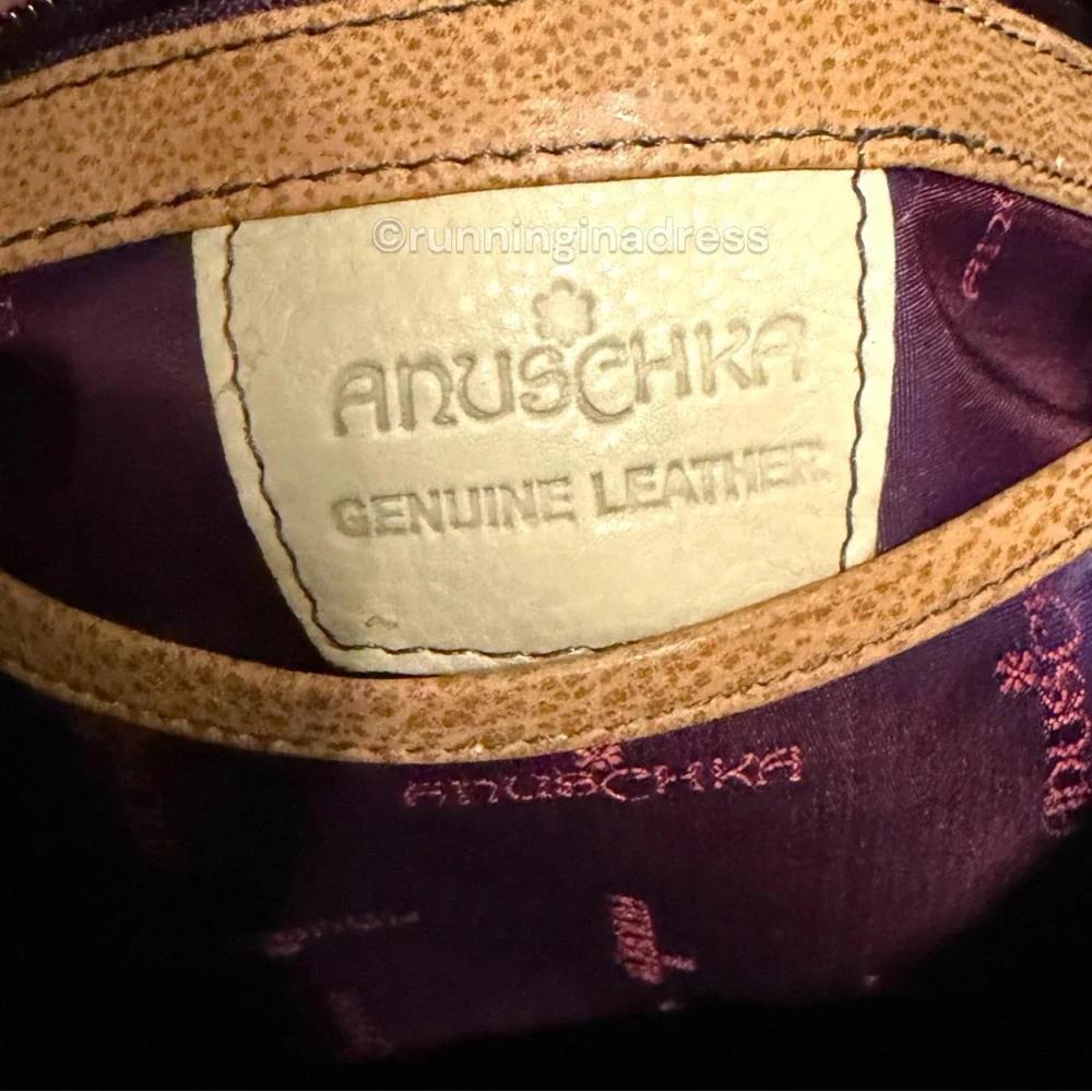 Anuschka new out