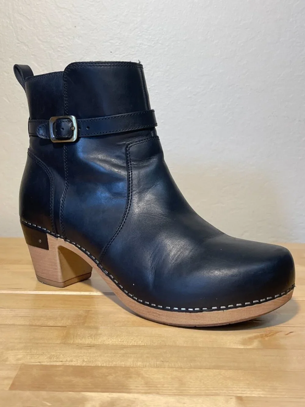 Dansko pair silhouette black