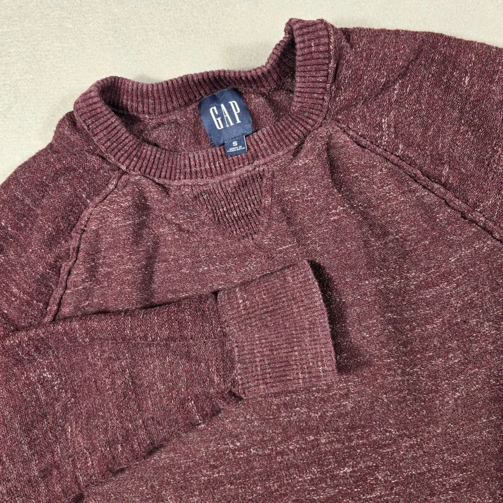 GAP raglan sleeve