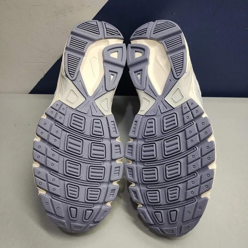 Nike initiator sneakers