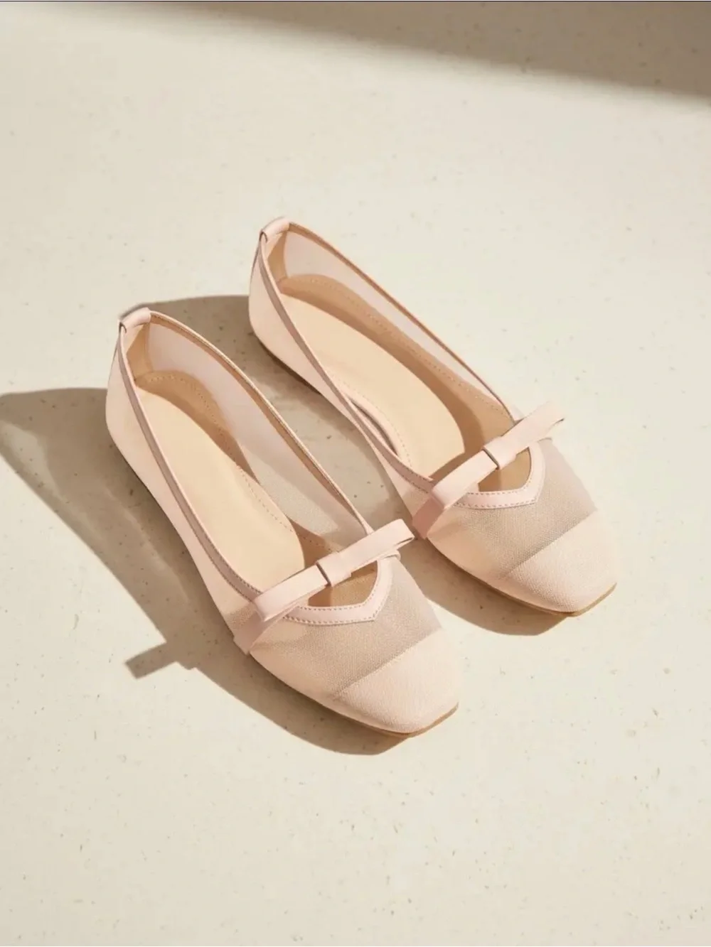 CCOCCI Cream / Gold Pointed-Toe Ballet Flats with Bow Accent