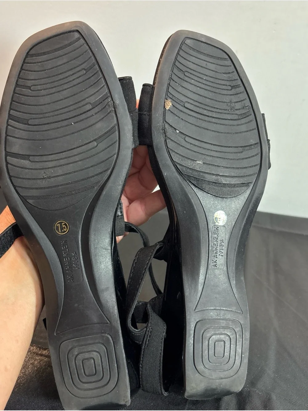 Anne Klein delivers secure
