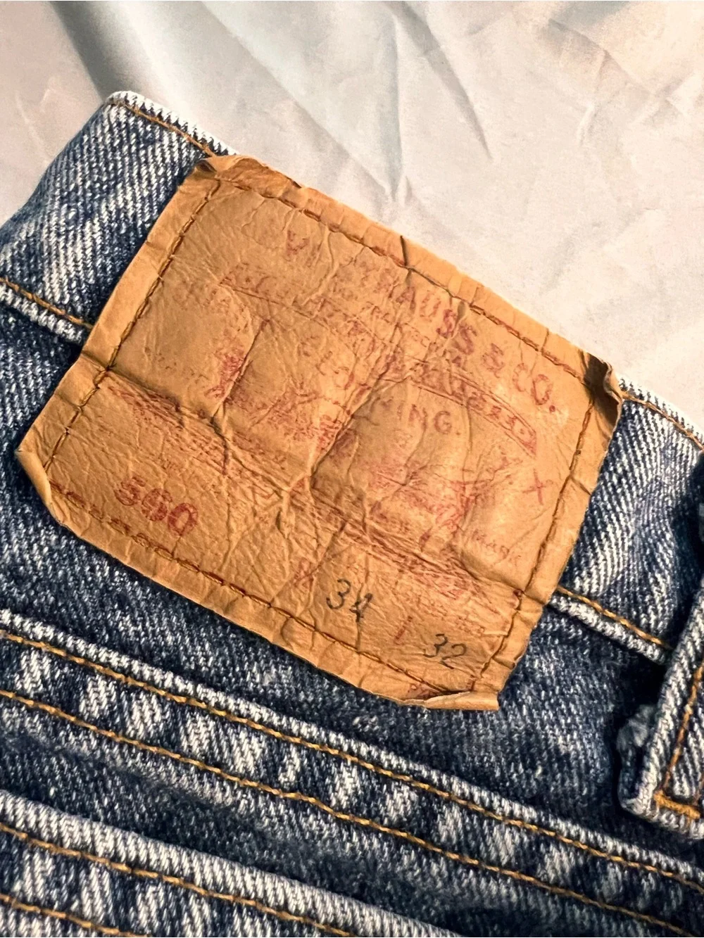 Vintage 90s Levis 560 Made in USA Loose Fit Jeans Mens 34x32 Red Tab