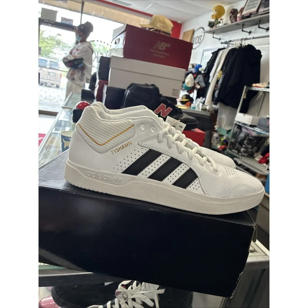 adidas medium enthusiasts sneakers