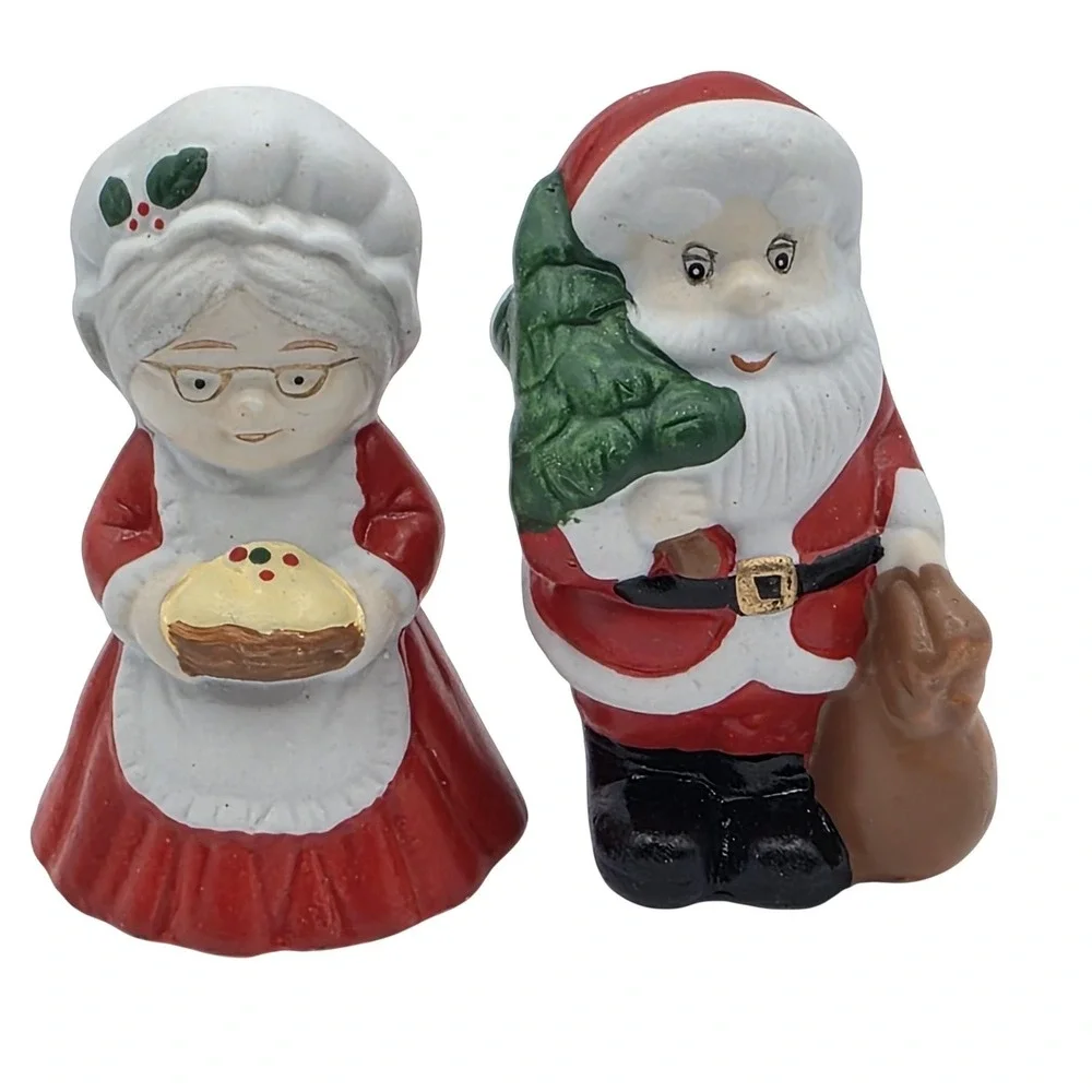 Santa‎ & Mrs Claus Salt & Pepper Shakers Ceramic Red Set Of 2 Christmas Decor