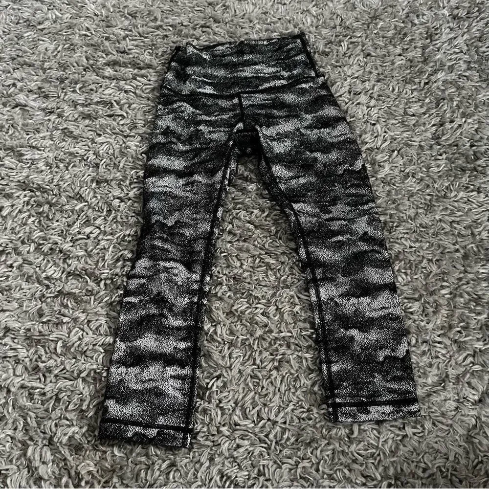 lululemon athletica luon material