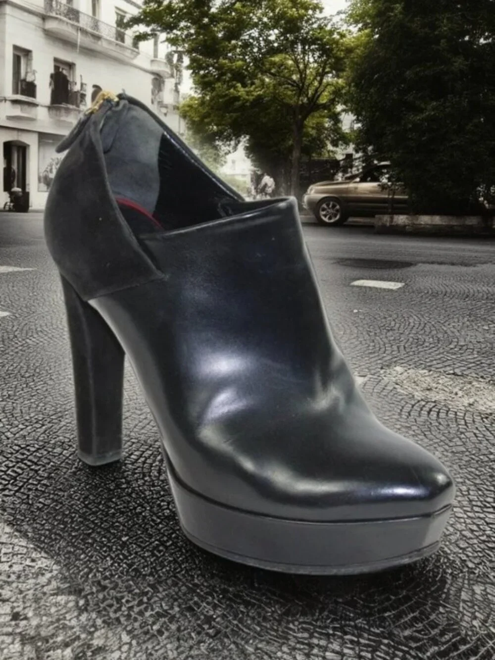 Gucci Black Leather Suede Accent Platform Stiletto Ankle Boot, Size 36.5