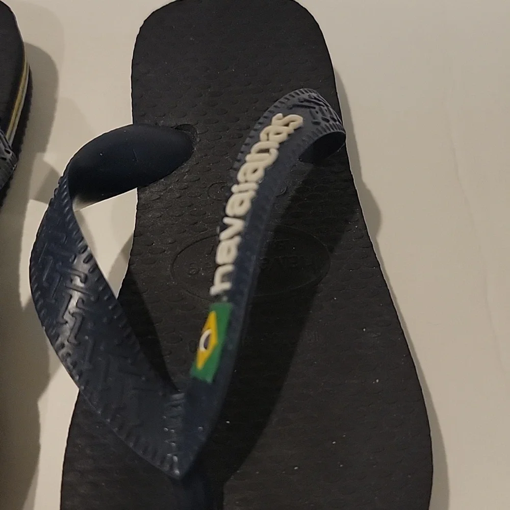 Havaianas questions leave