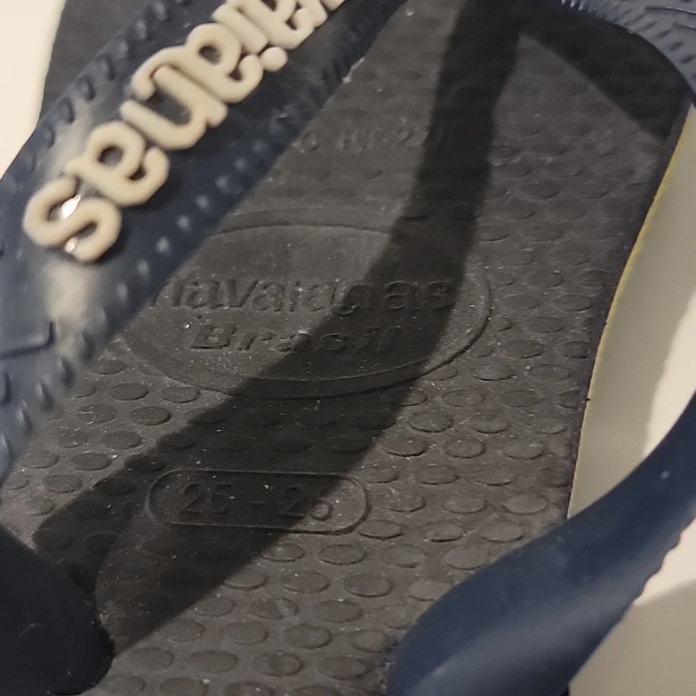 Havaianas questions leave