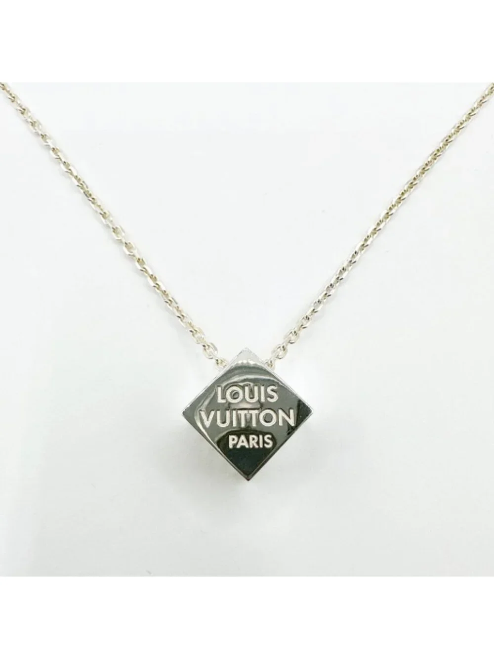 Louis Vuitton used size