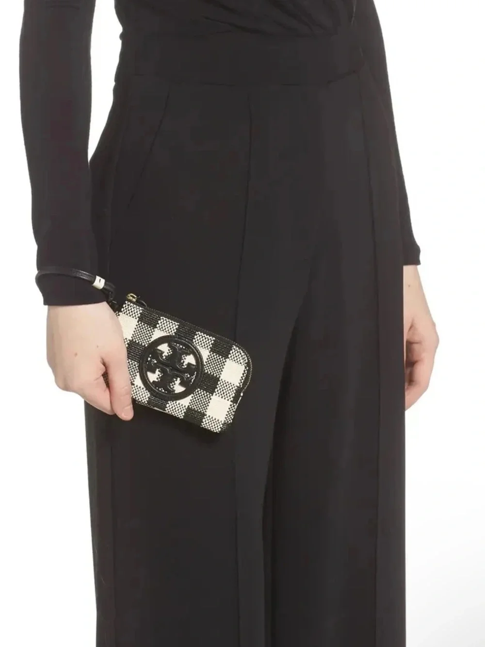 Tory Burch Perry Bombe Top-Zip Card Case in black pebbled leather used