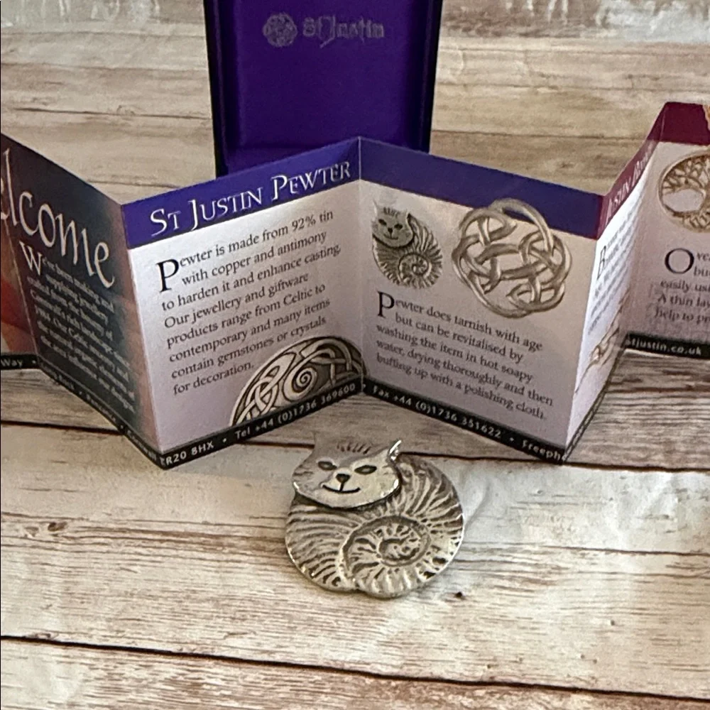 st justin charming pewter