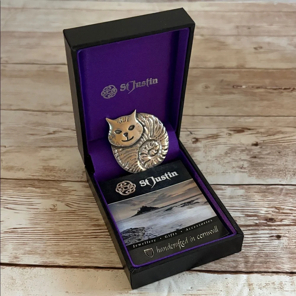 st justin charming pewter
