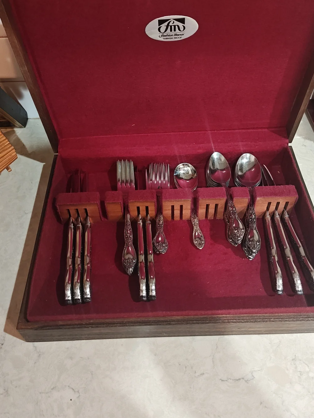 Oneida elegant silver