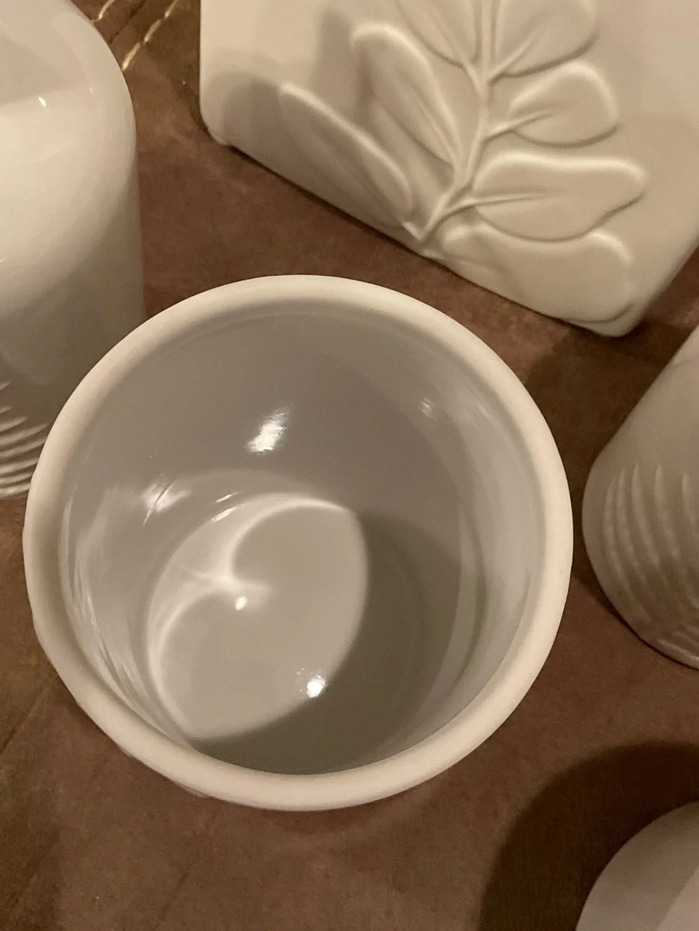 N/A tissue box