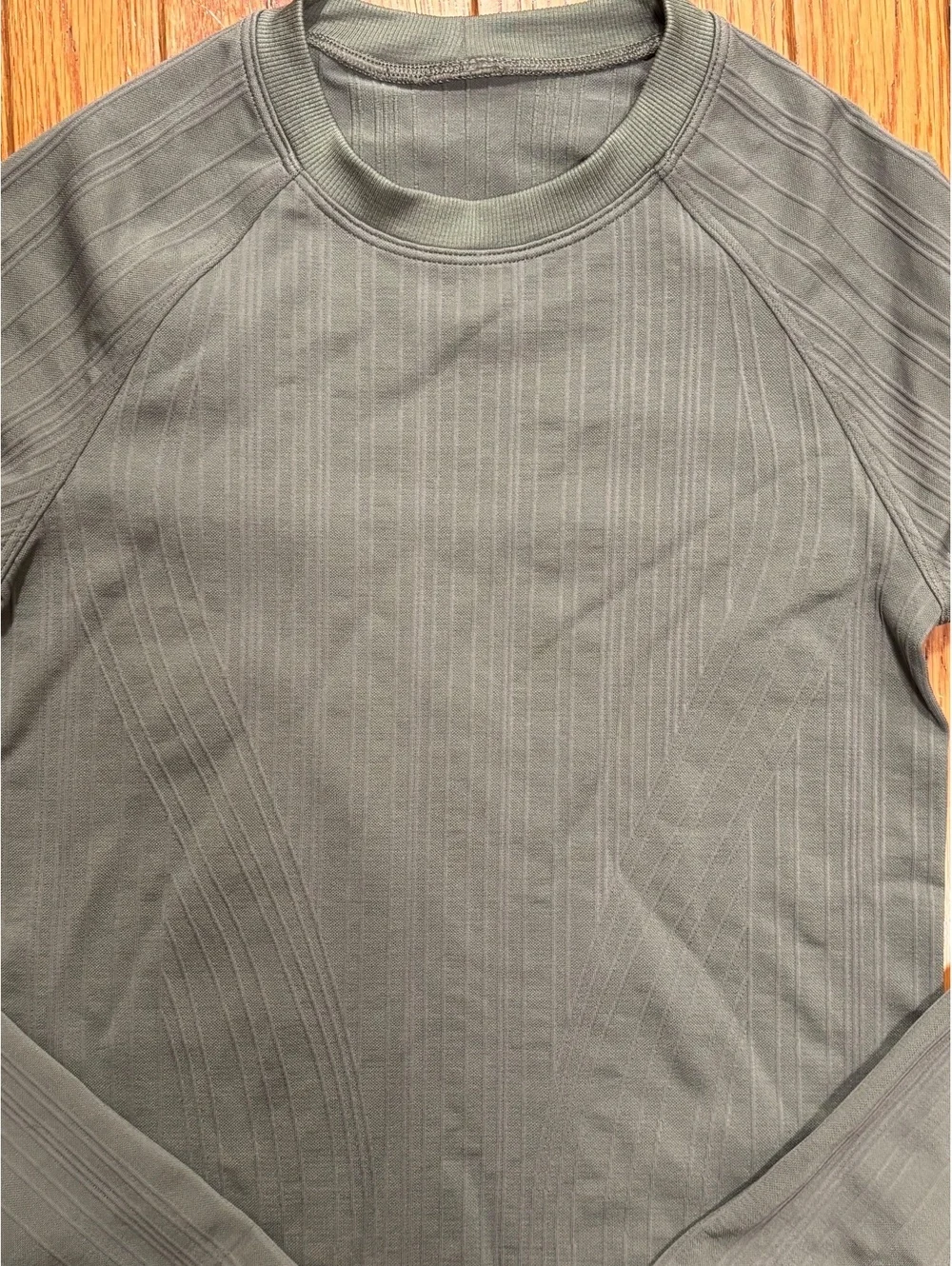 Lululemon Rest Less Long Sleeve Top in Willow Leaf Size Small