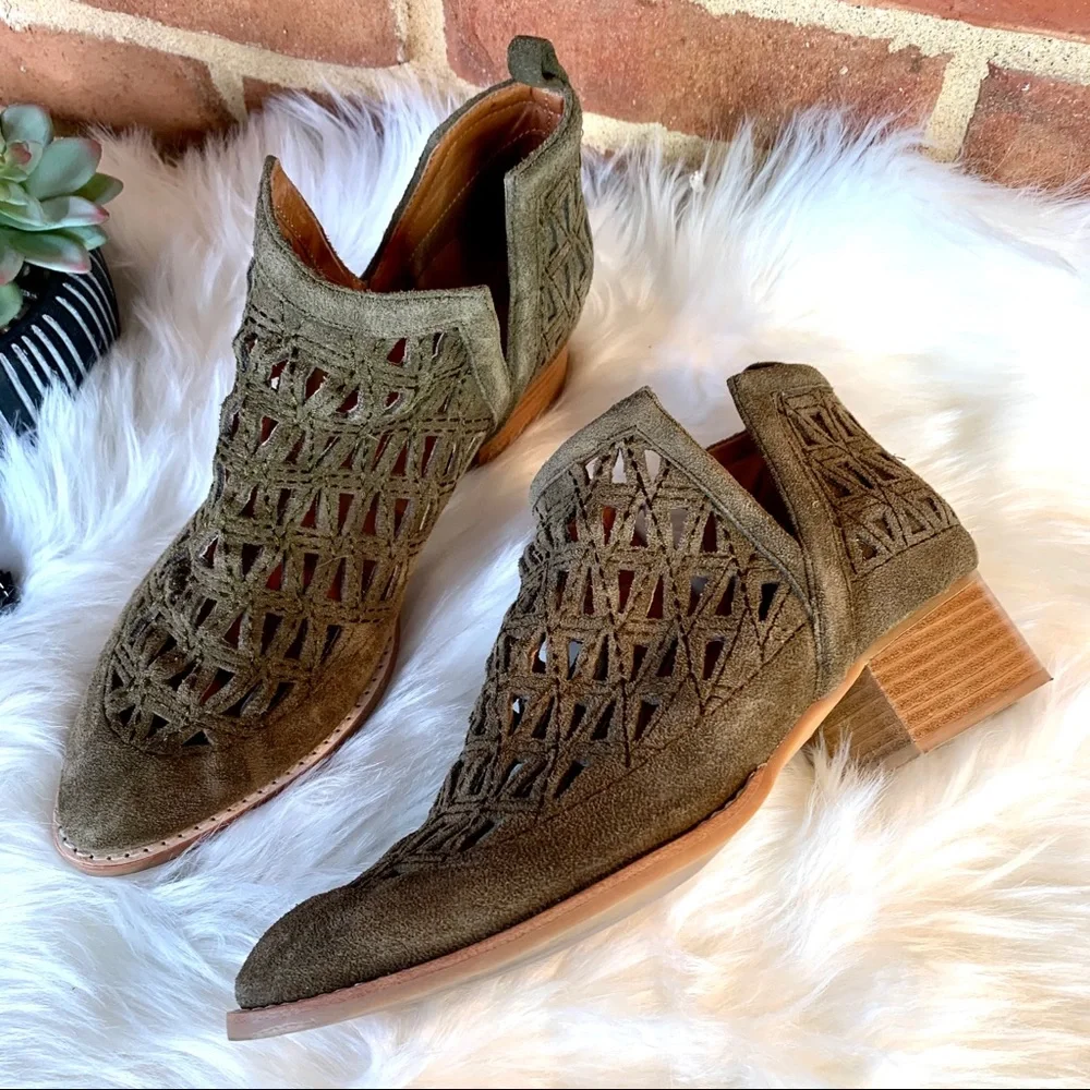 Jeffrey Campbell olive suede