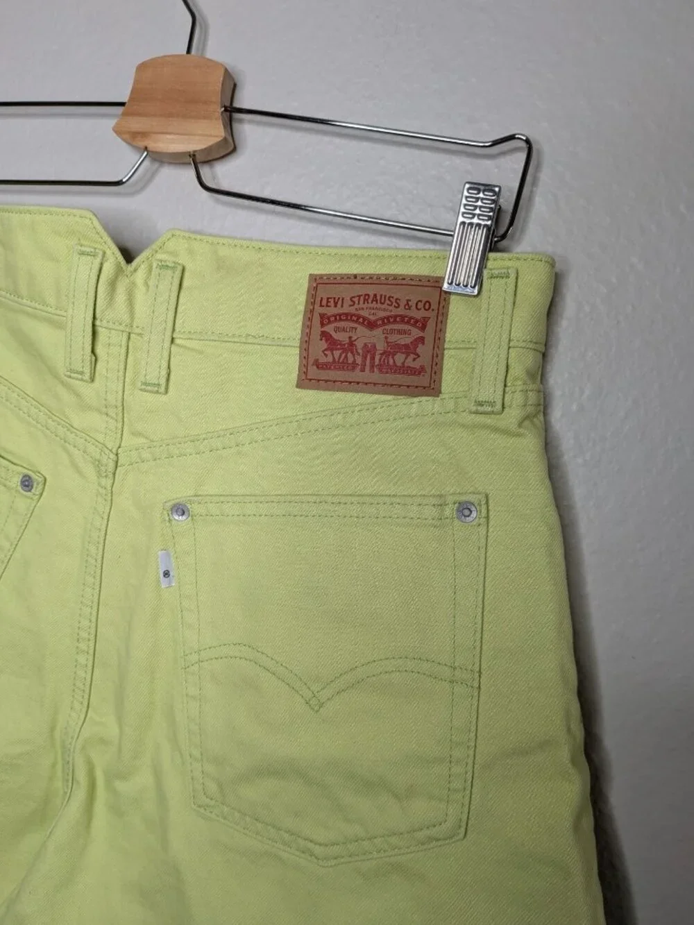 Levis excellent preloved