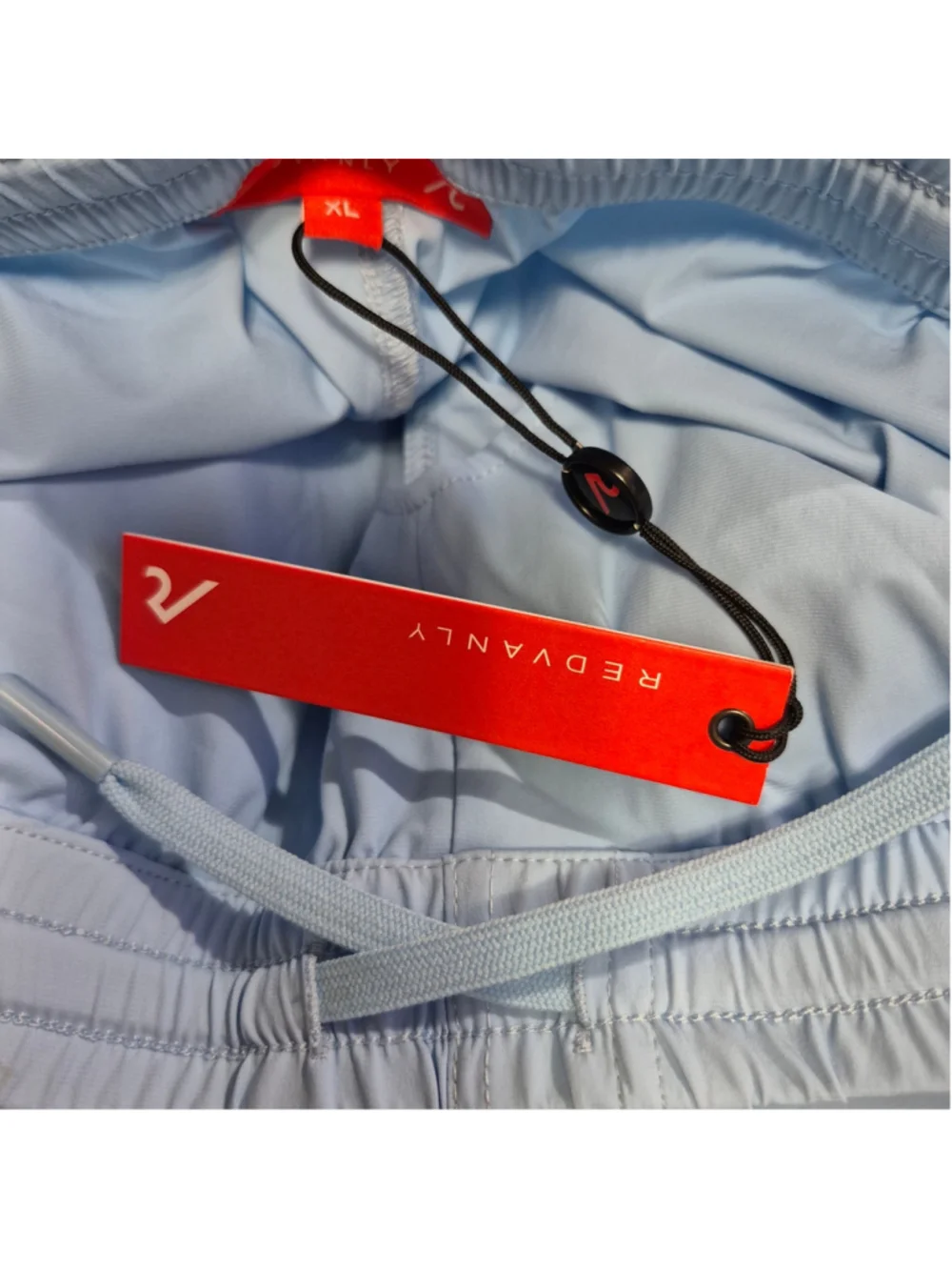 Redvanly these men’s
