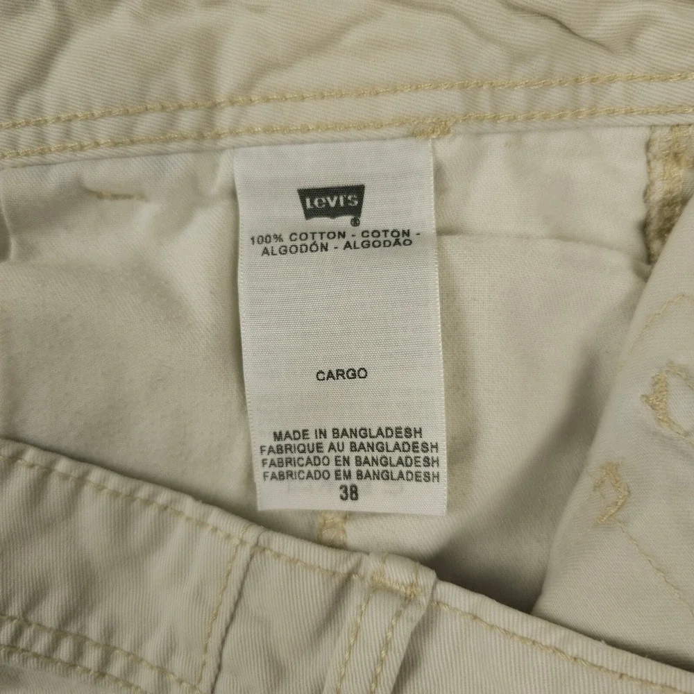 Levis left spotting