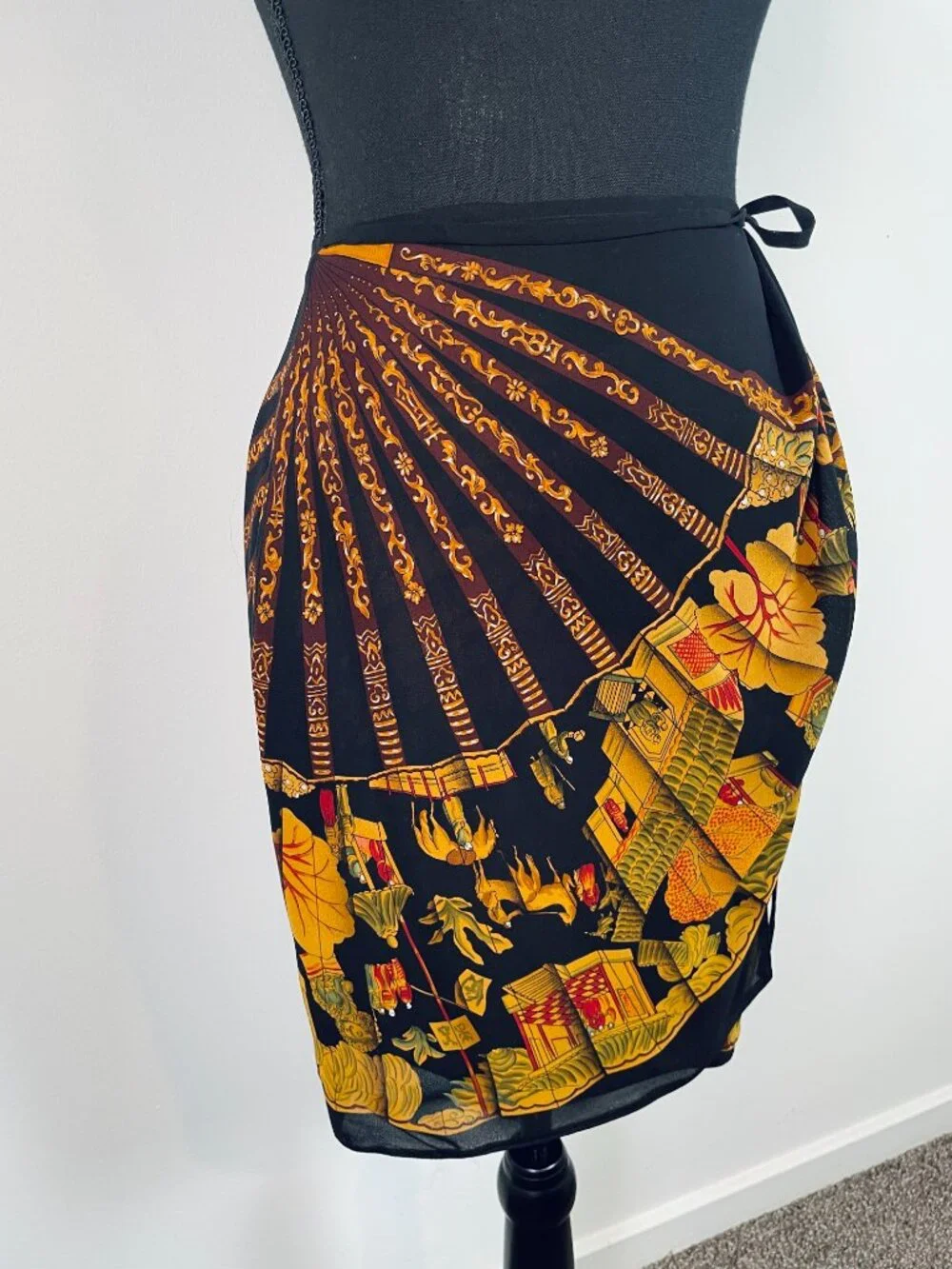 Emanuel Ungaro 100% silk wrap skirt, Made in Hong Kong