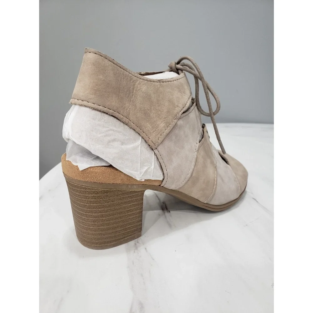 Rockport shoes are