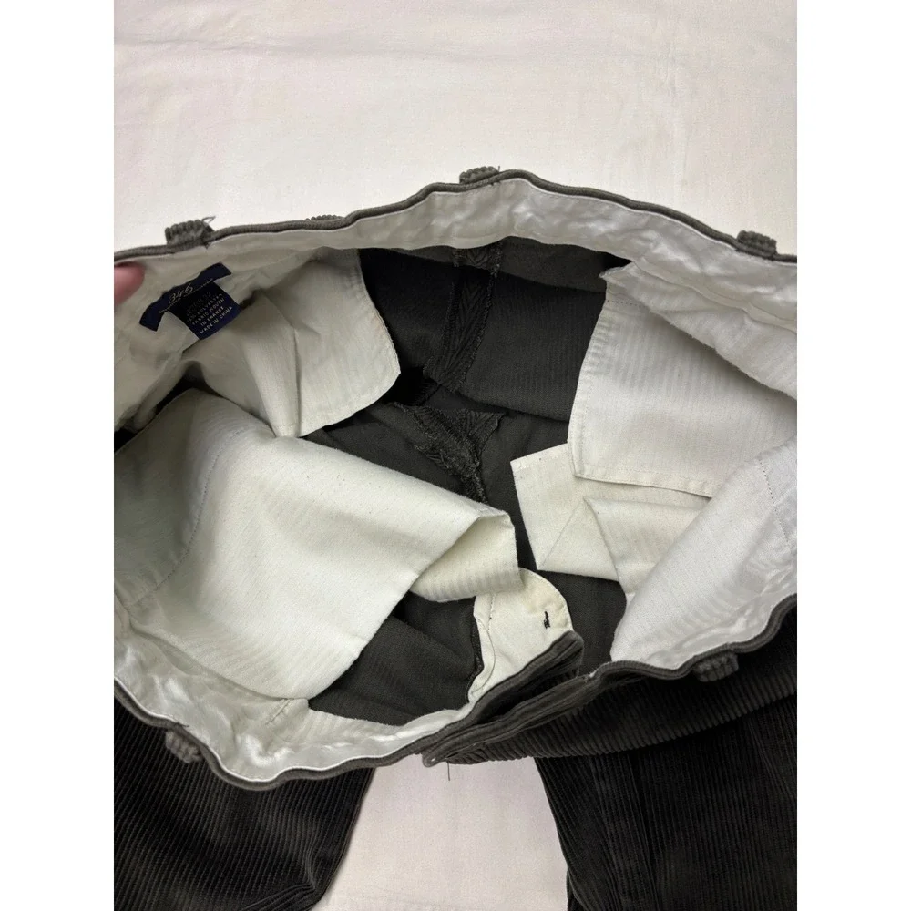 Brooks Brothers pleated brooks