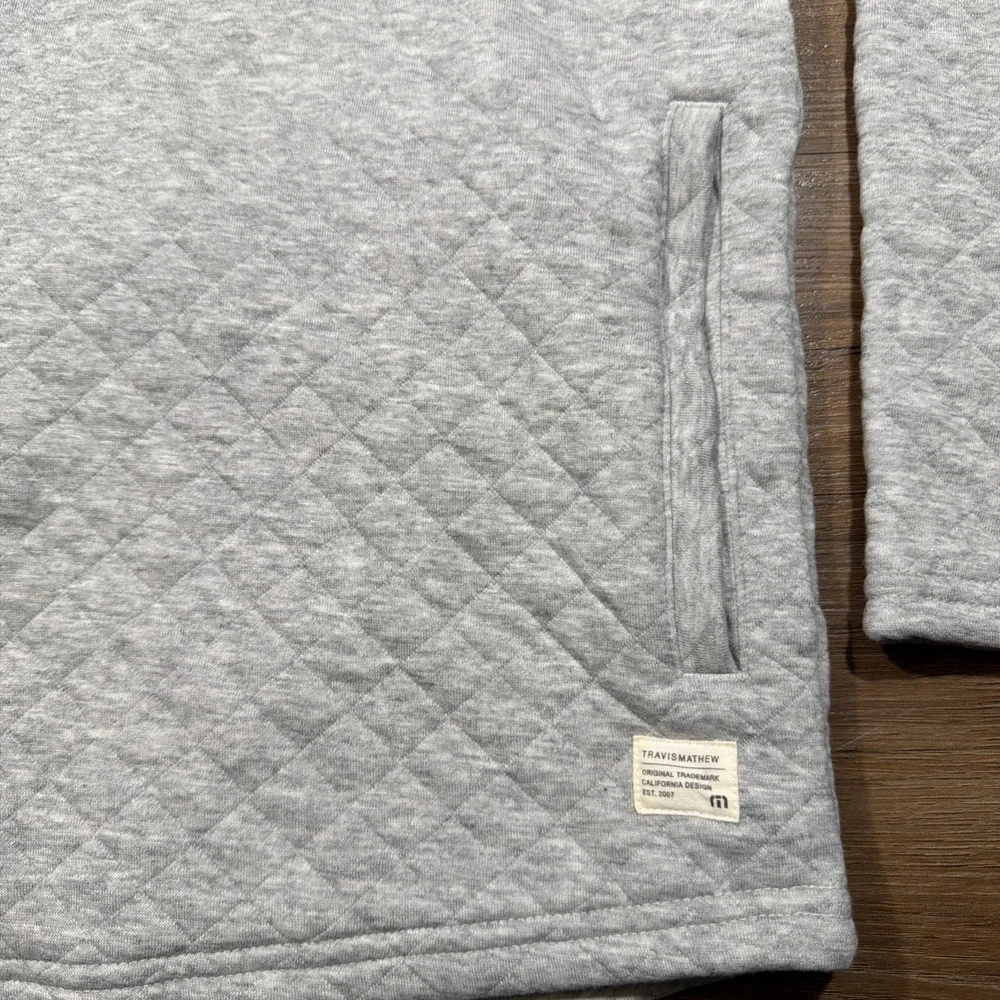 Travis Mathew Men's XXL Transatlantic Quarter Zip Quilted Pullover Sweater Grey