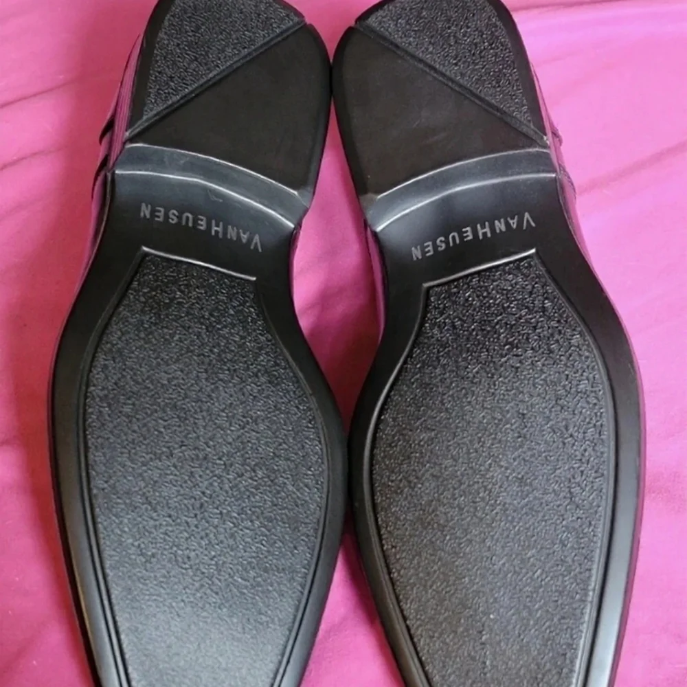 Van Heusen Men's Black Oxfords