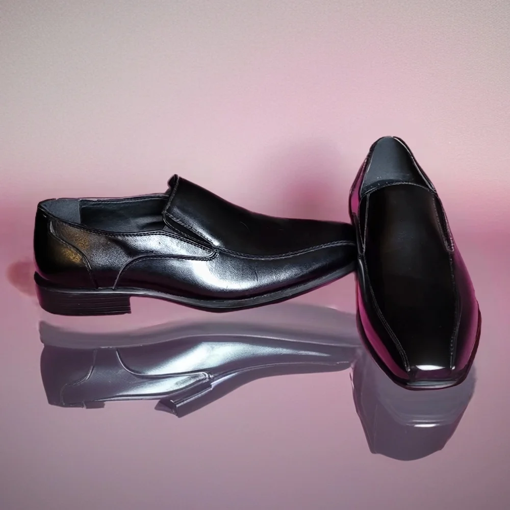 Van Heusen Men's Black Oxfords