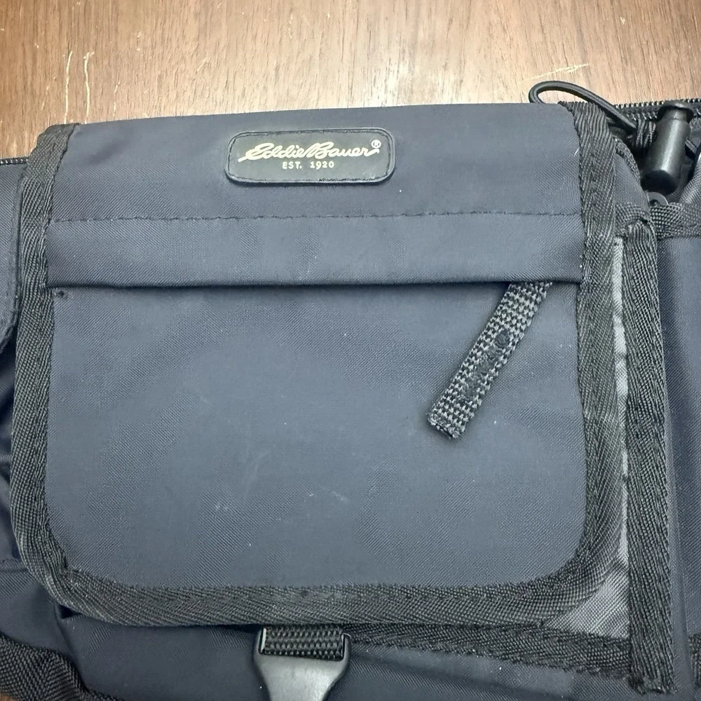 Eddie Bauer versatile eddie