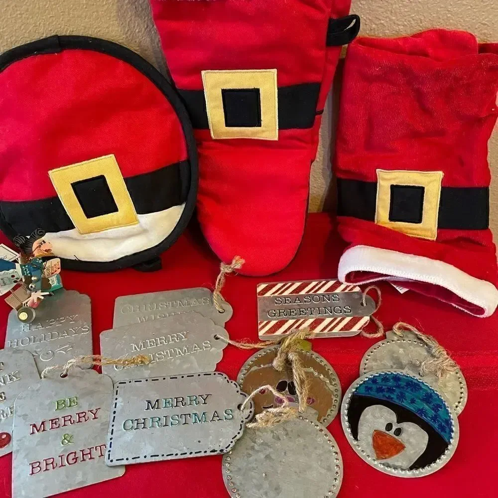 Santa Oven mitt Towel Set and Metal Tags