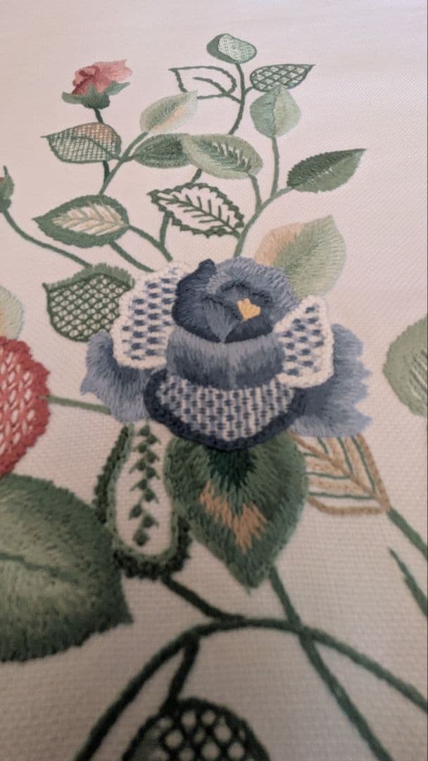 Totsuka Embroidery Table Center